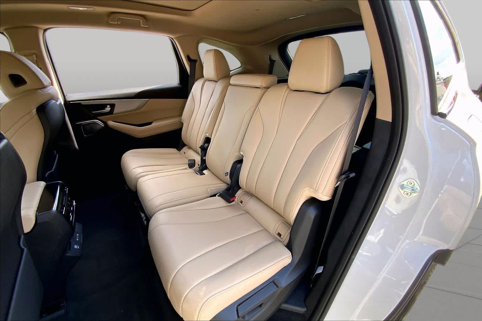 Used 2025 Acura MDX SH-AWD image 21