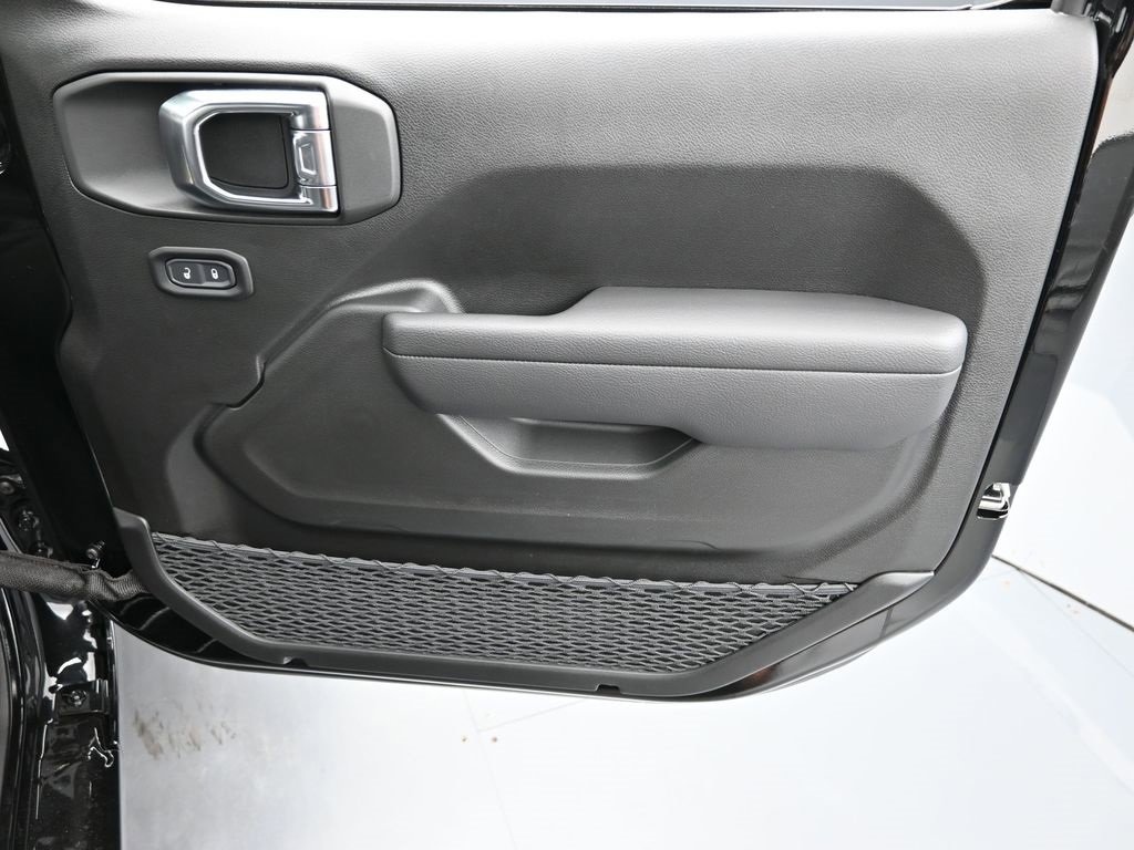 New 2025 Jeep Gladiator Sport image 18