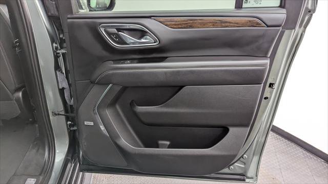 Used 2023 Chevrolet Suburban Premier image 22
