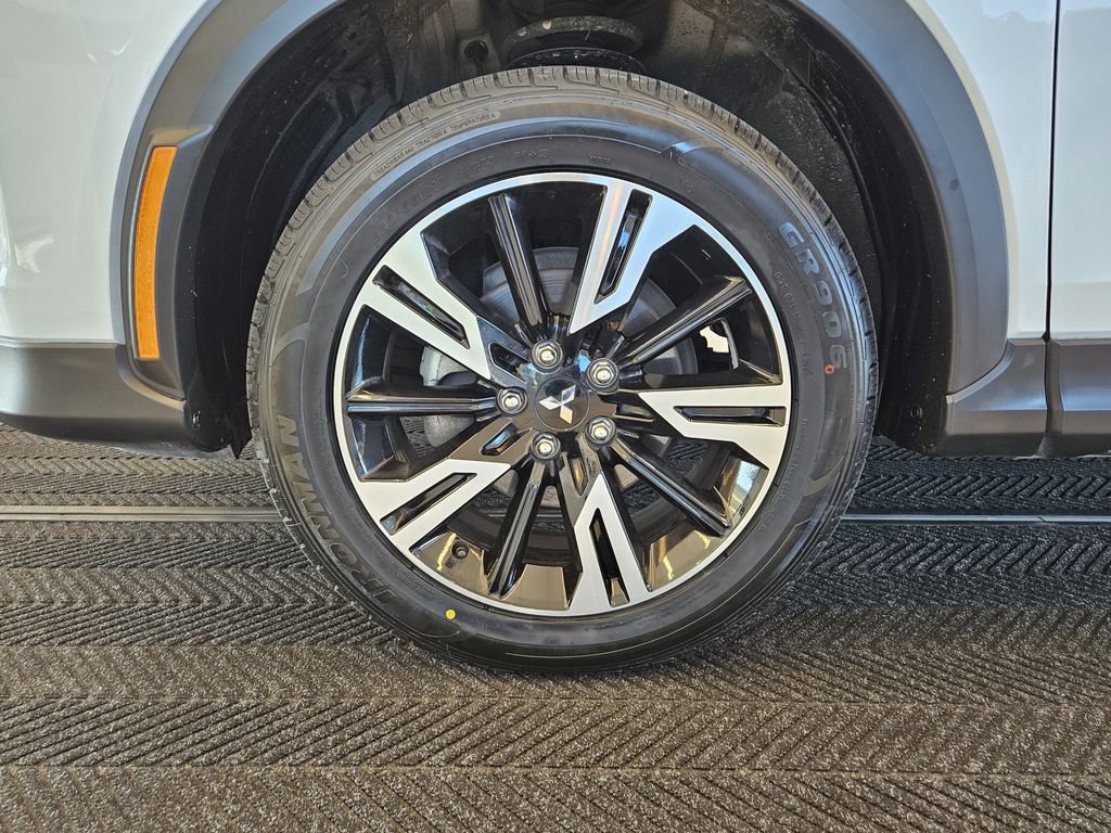 Used 2024 Mitsubishi Eclipse Cross SE image 12