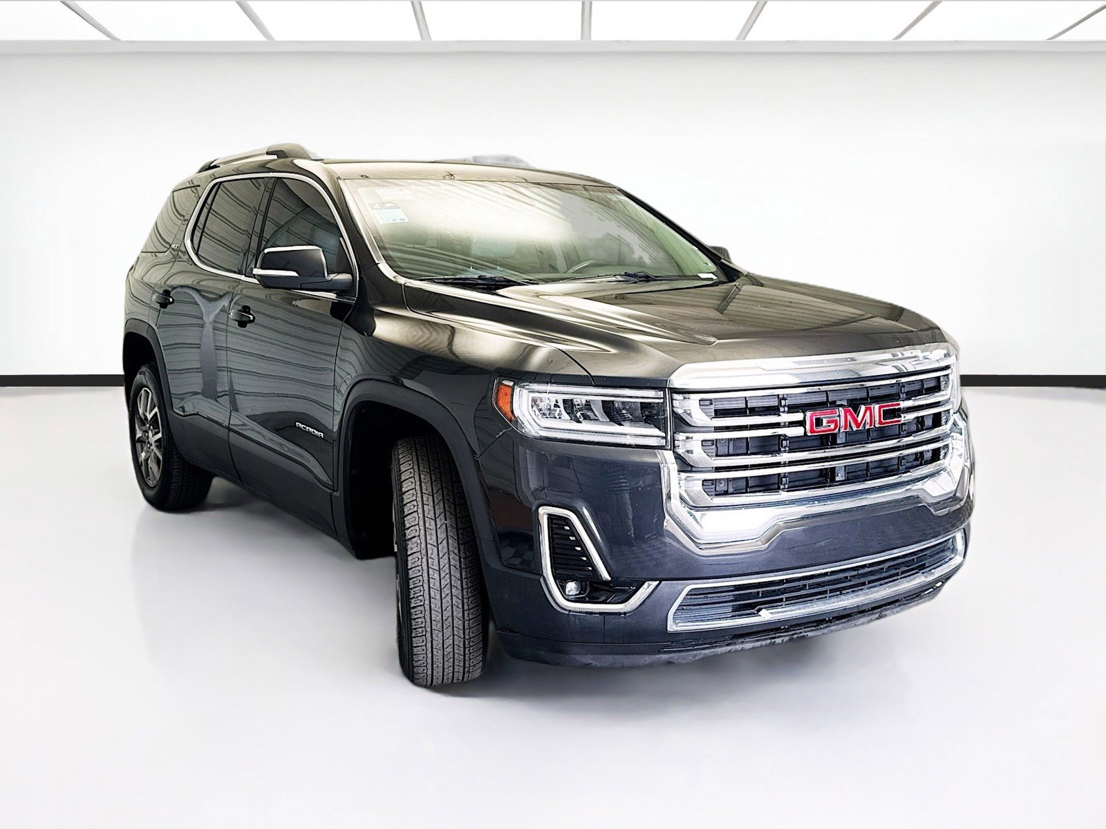 Used 2020 GMC Acadia SLT FWD image 3
