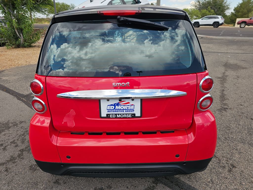 Used 2014 smart fortwo passion RWD image 4