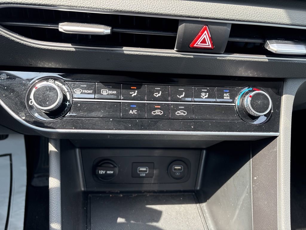 Used 2023 Hyundai Sonata SE w/ Cargo Package image 21