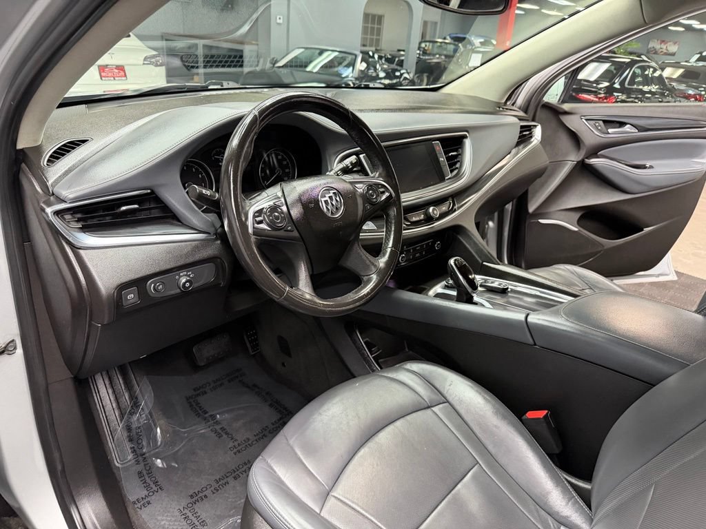 Used 2018 Buick Enclave Essence FWD image 35