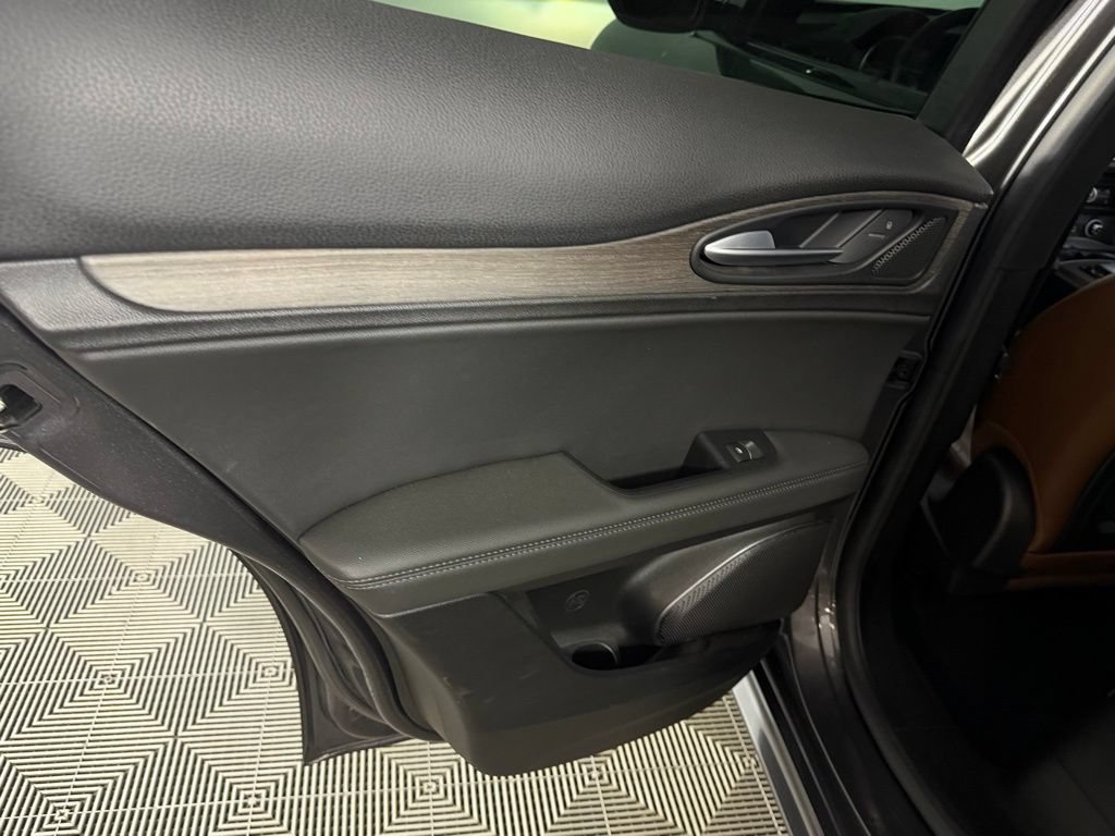 Used 2023 Alfa Romeo Stelvio Ti AWD/4WD image 30