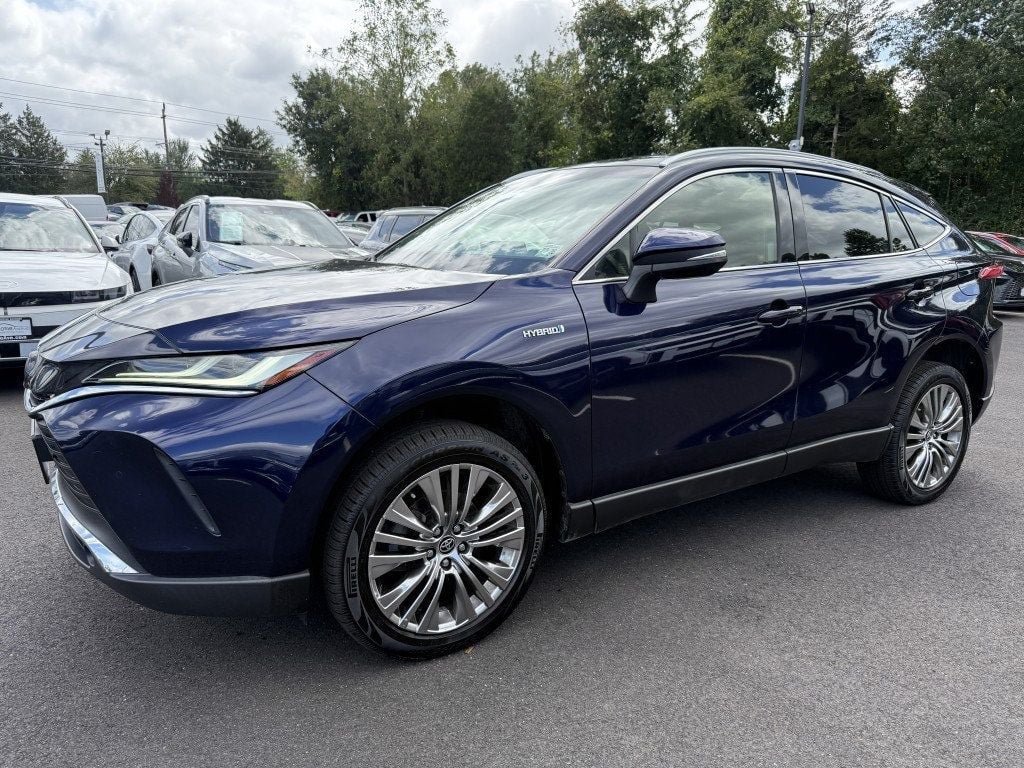 Used 2021 Toyota Venza XLE w/ Softex Package AWD/4WD image 7