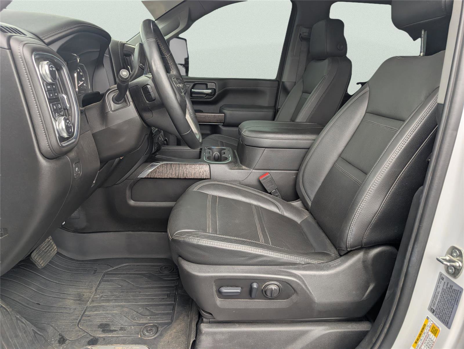 Used 2023 GMC Sierra 2500 Denali w/ Technology Package AWD/4WD image 10