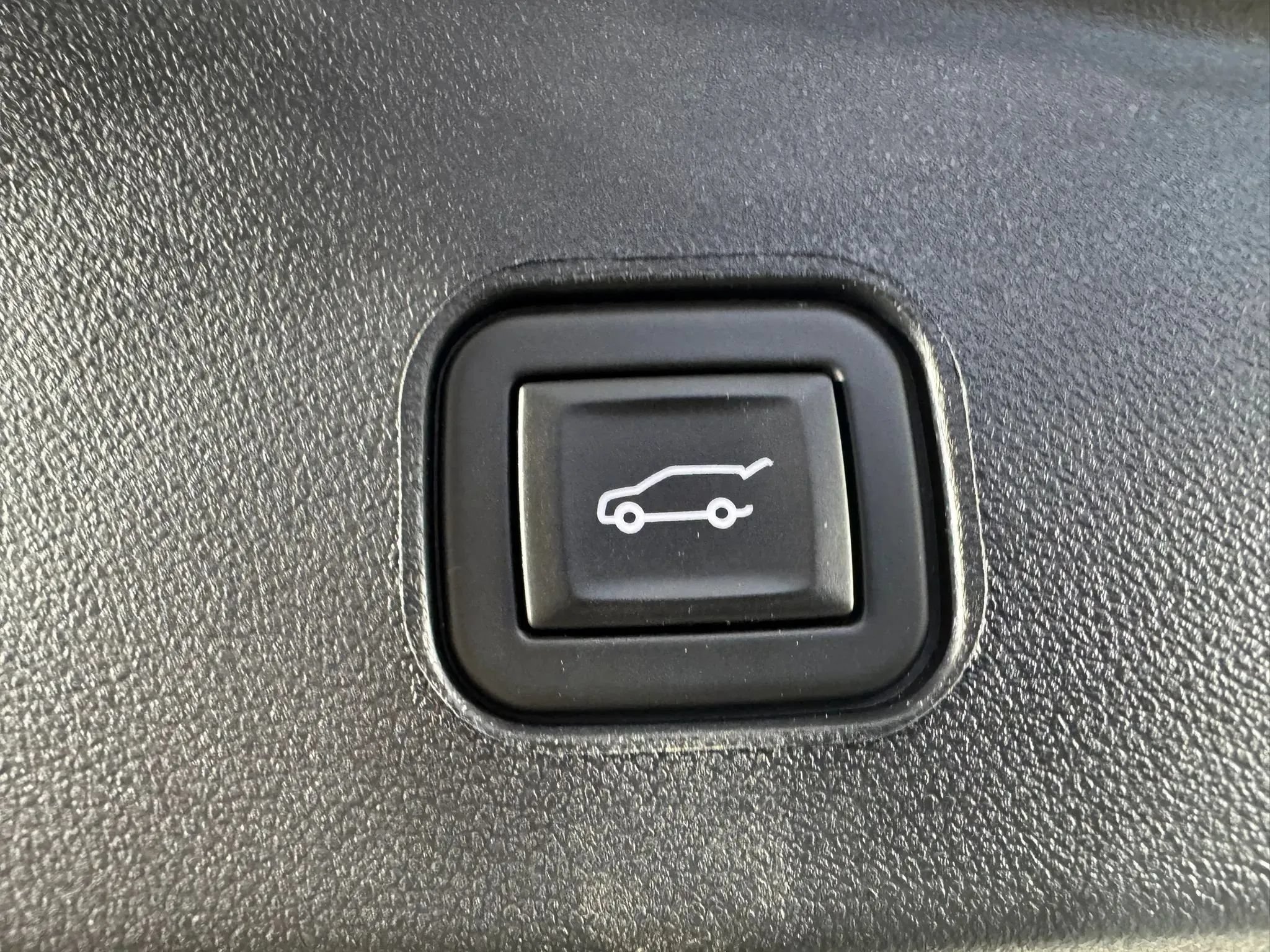 Used 2024 Cadillac Lyriq Luxury w/ LPO, Floor Liner Package AWD/4WD image 30