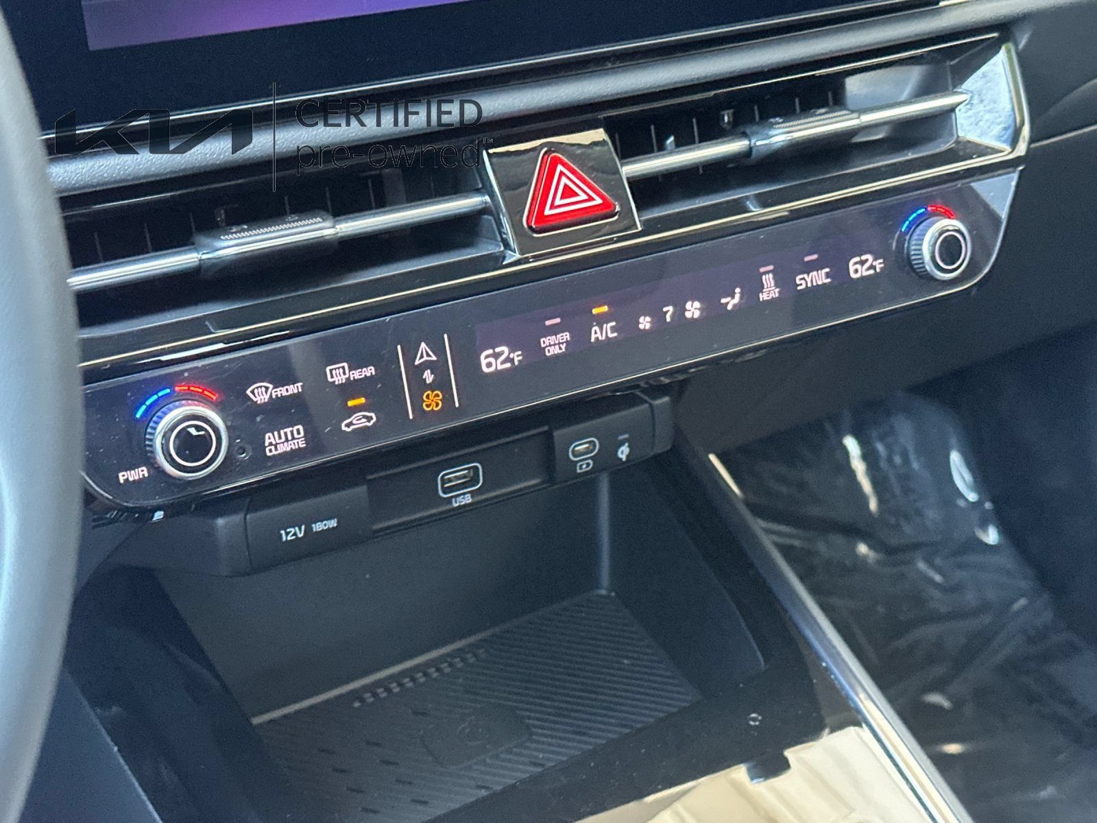 Certified 2024 Kia Niro Wind FWD image 22