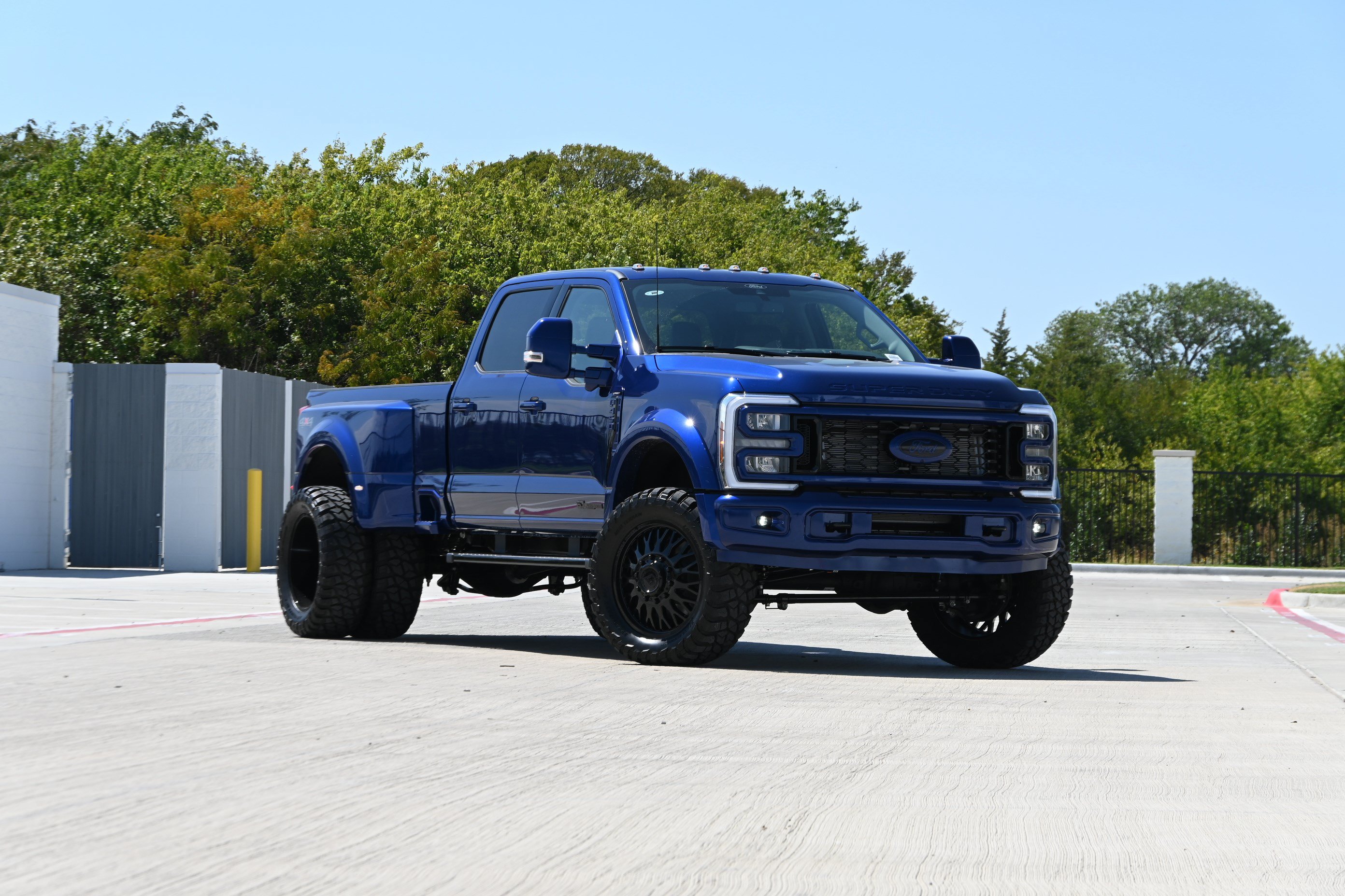 Used 2026 Ford F450 Lariat AWD/4WD image 2