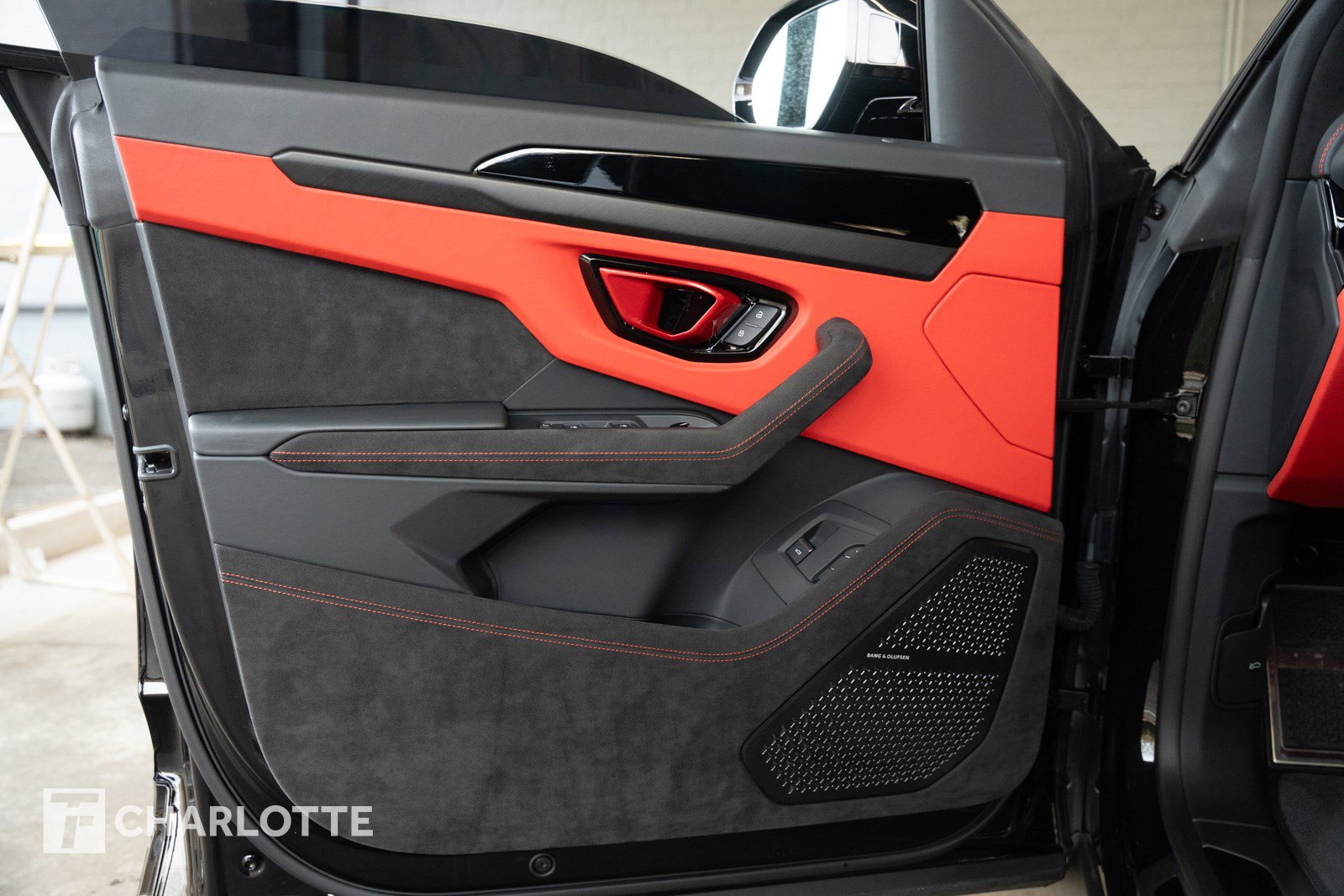 Used 2024 Lamborghini Urus S image 20