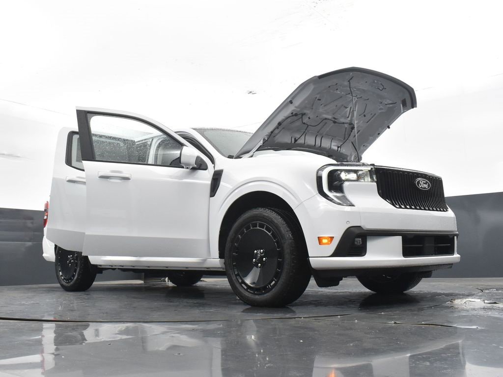 New 2025 Ford Maverick Lobo image 36