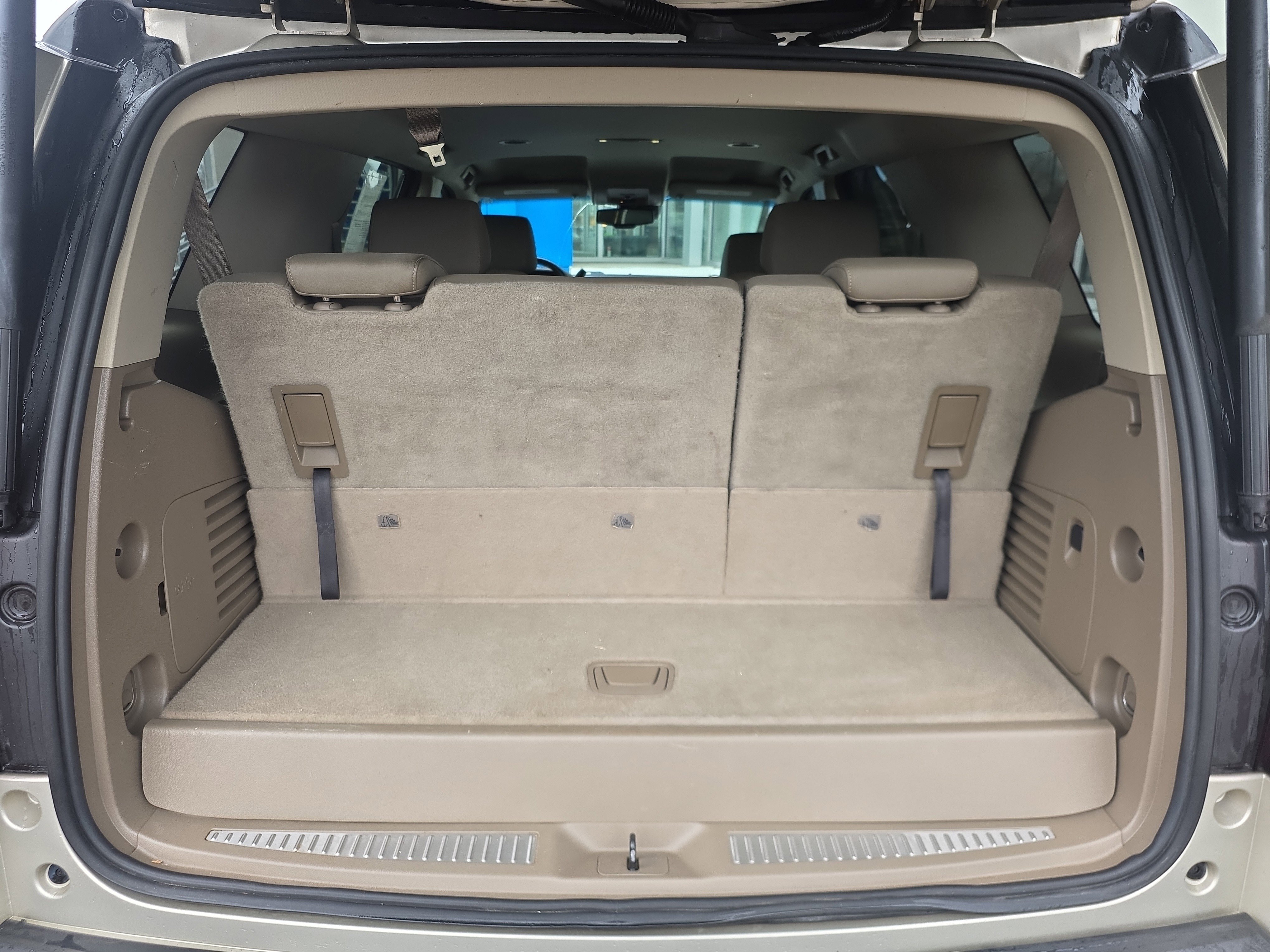 Used 2015 Chevrolet Tahoe LT image 32