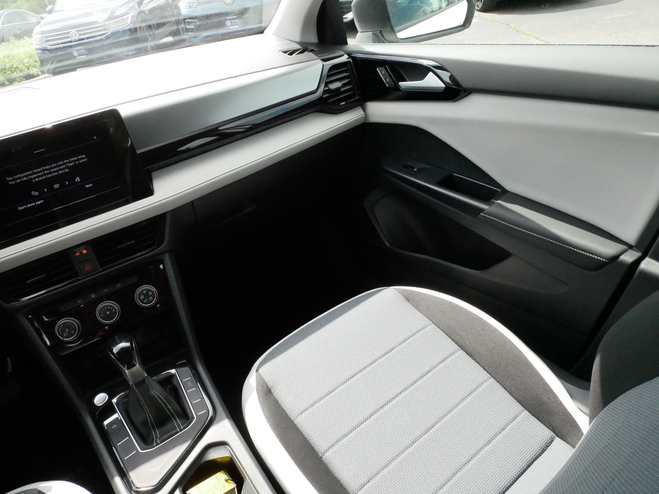 Certified 2025 Volkswagen Taos S FWD image 11