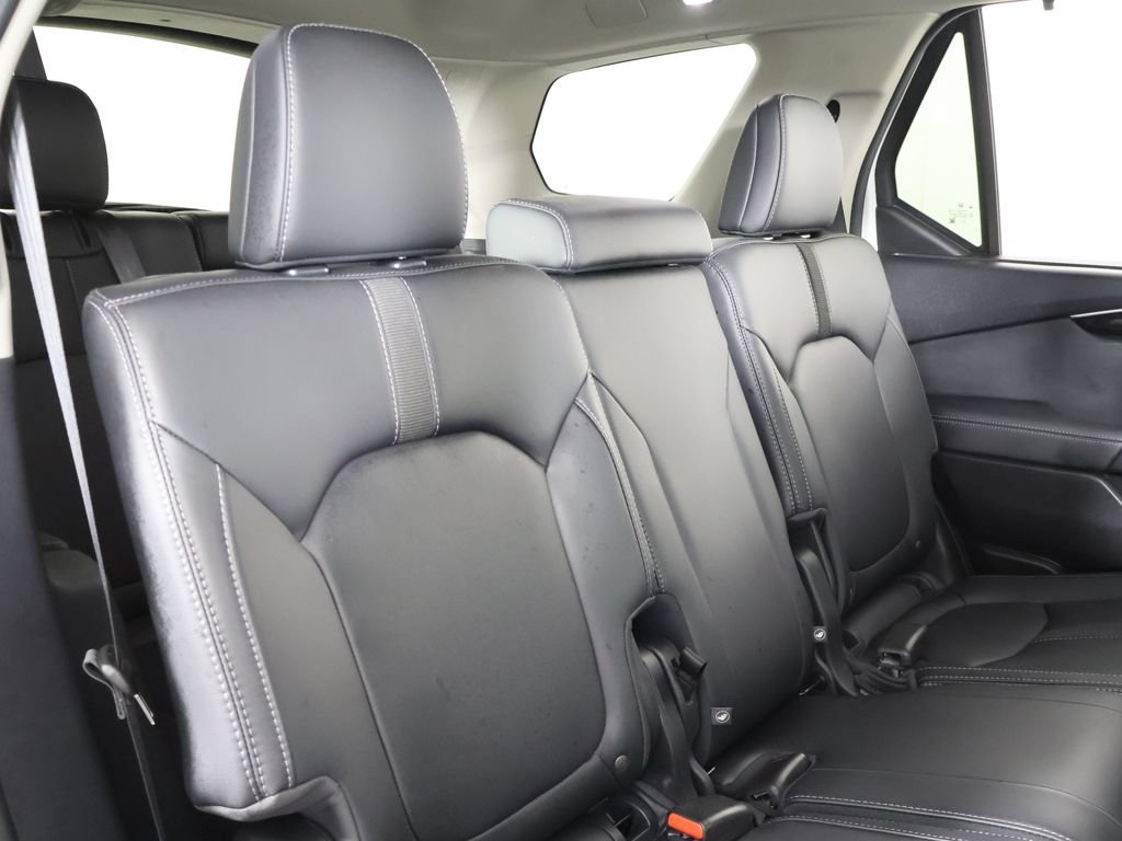 Used 2025 Honda Pilot EX-L image 33