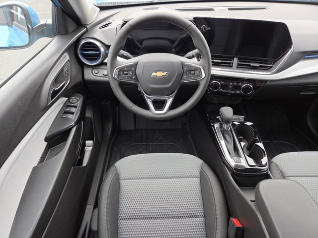 New 2026 Chevrolet Trax LT w/ Driver Confidence Package image 28