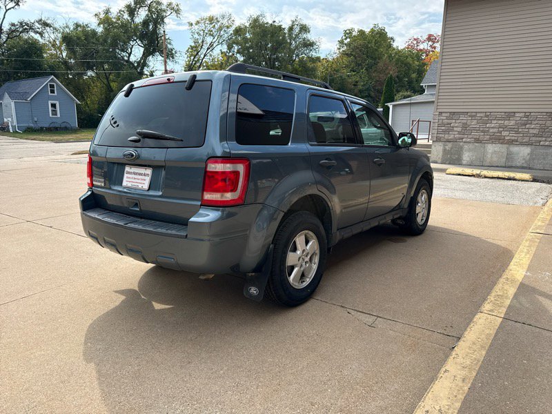 Used 2011 Ford Escape XLT image 4