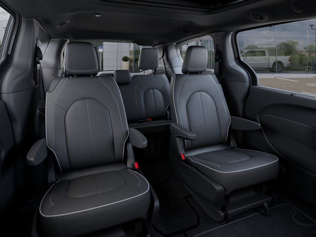 New 2026 Chrysler Pacifica Limited w/ S Appearance Package AWD/4WD image 18