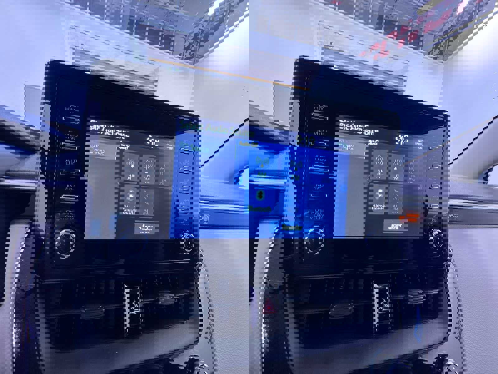 Used 2020 Toyota Corolla L image 24