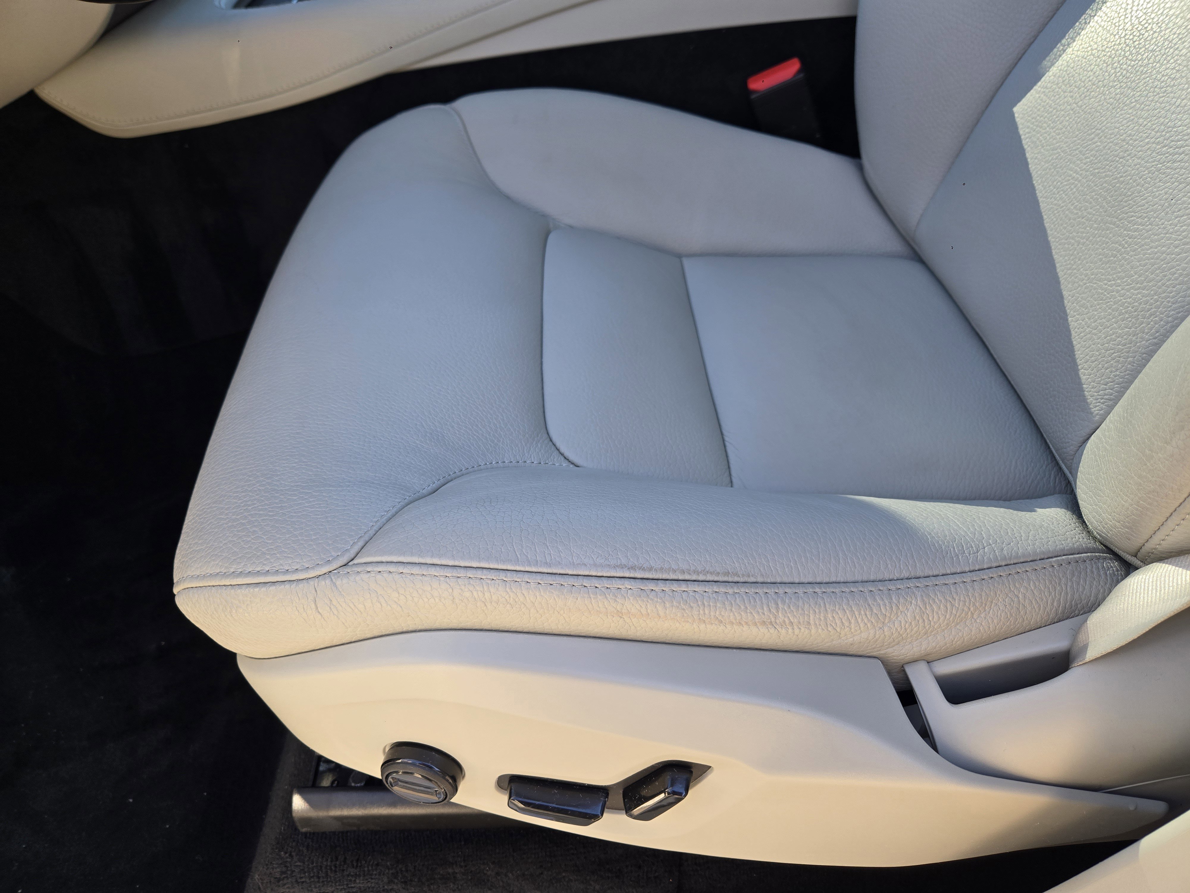 Used 2023 Volvo XC90 T8 Core w/ Protection Package Premier image 26