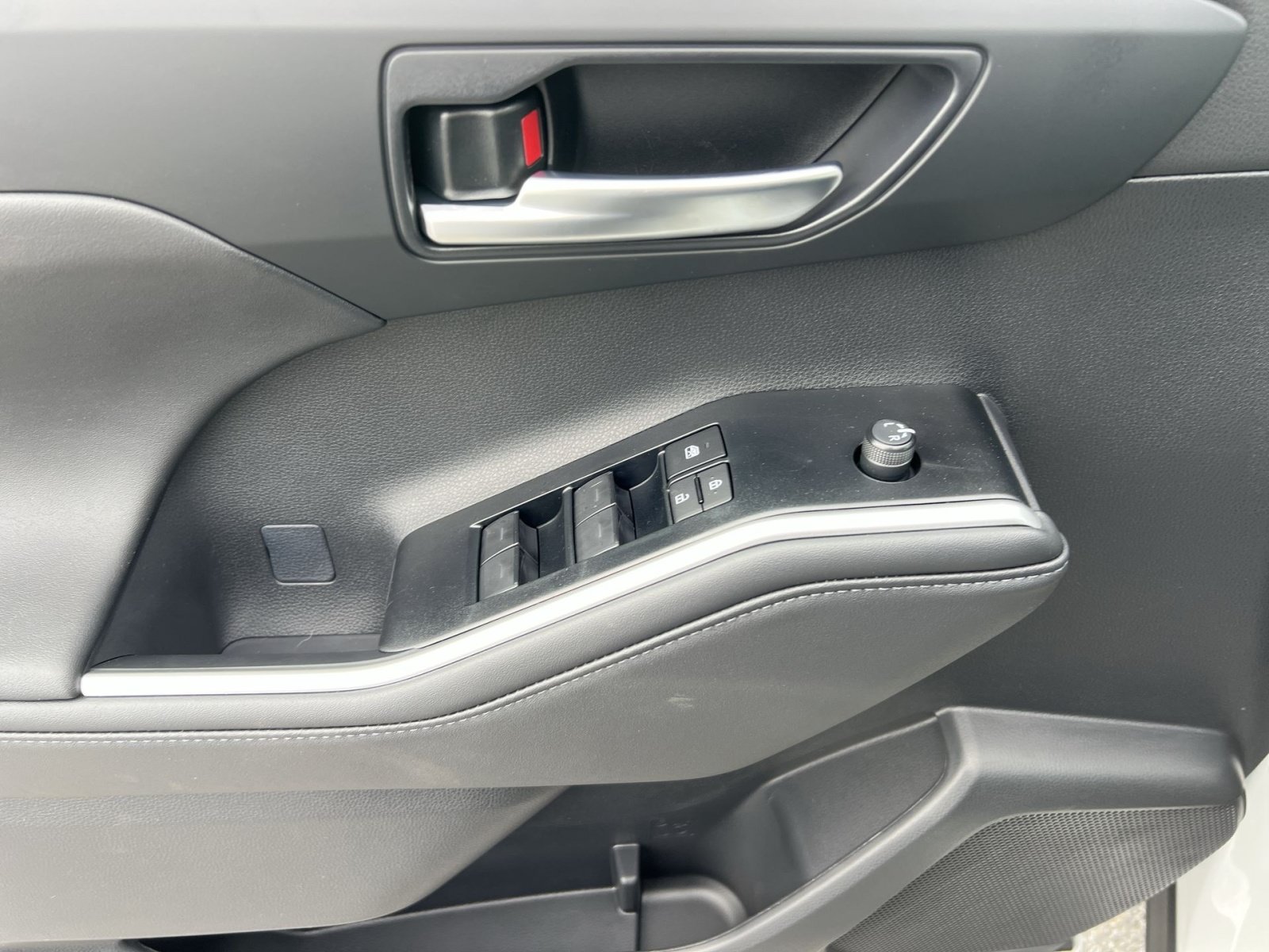 New 2026 Toyota Highlander XLE AWD/4WD image 15