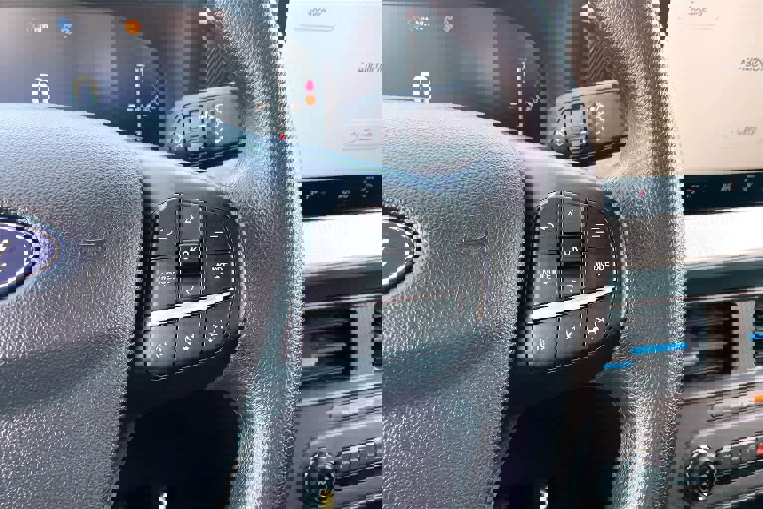 Used 2025 Ford Maverick XLT w/ Equipment Group 302A image 25