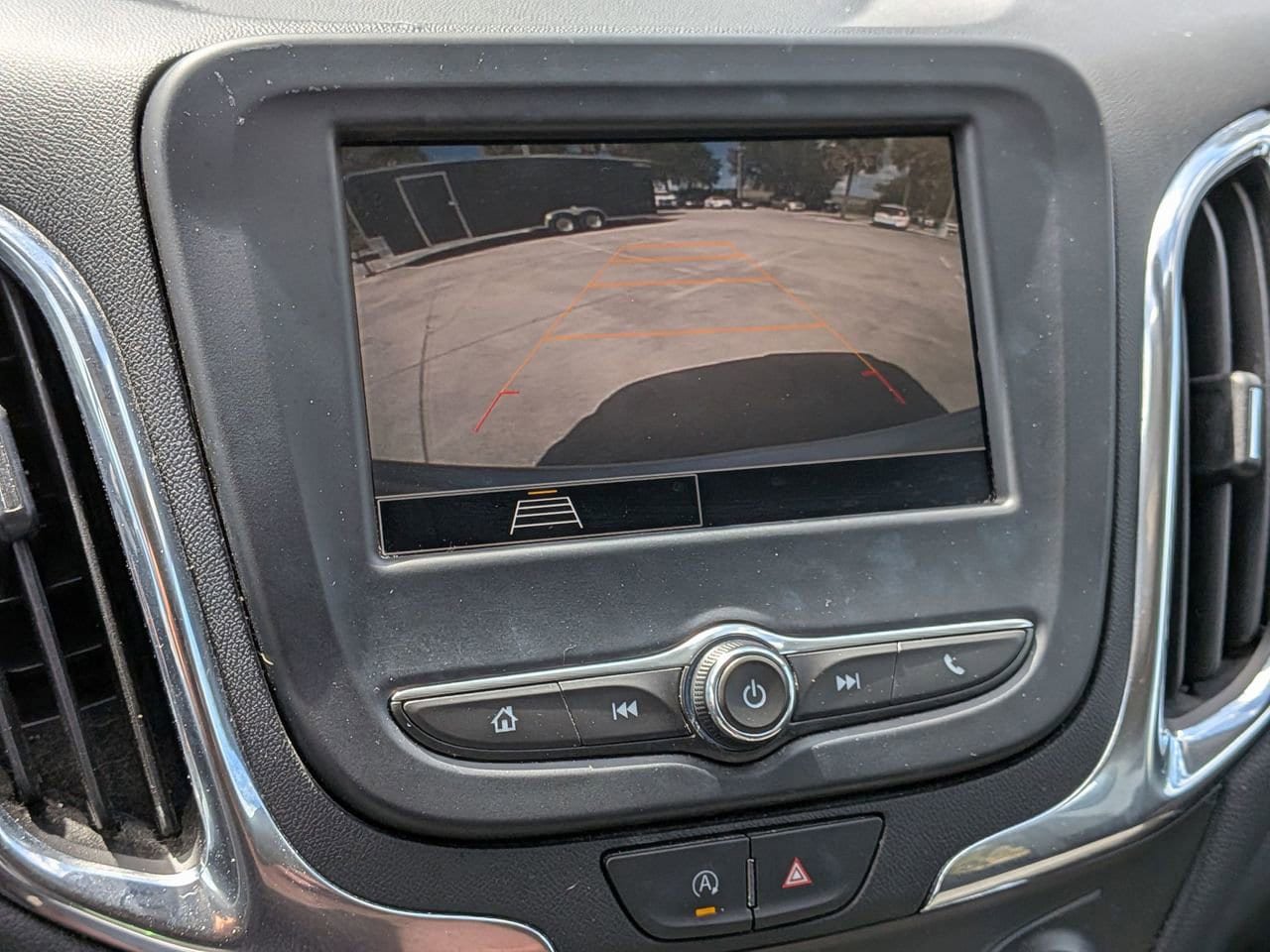 Used 2022 Chevrolet Equinox LT image 17