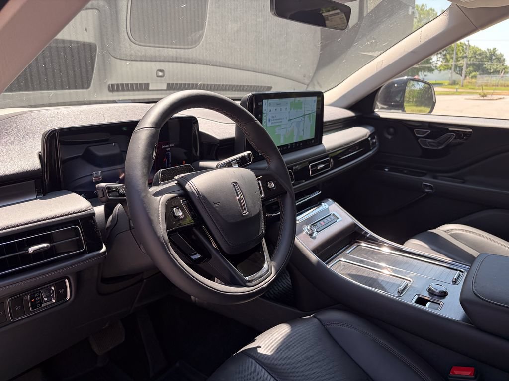 New 2026 Lincoln Aviator AWD image 10