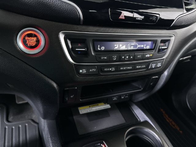 Used 2022 Honda Pilot TrailSport image 17