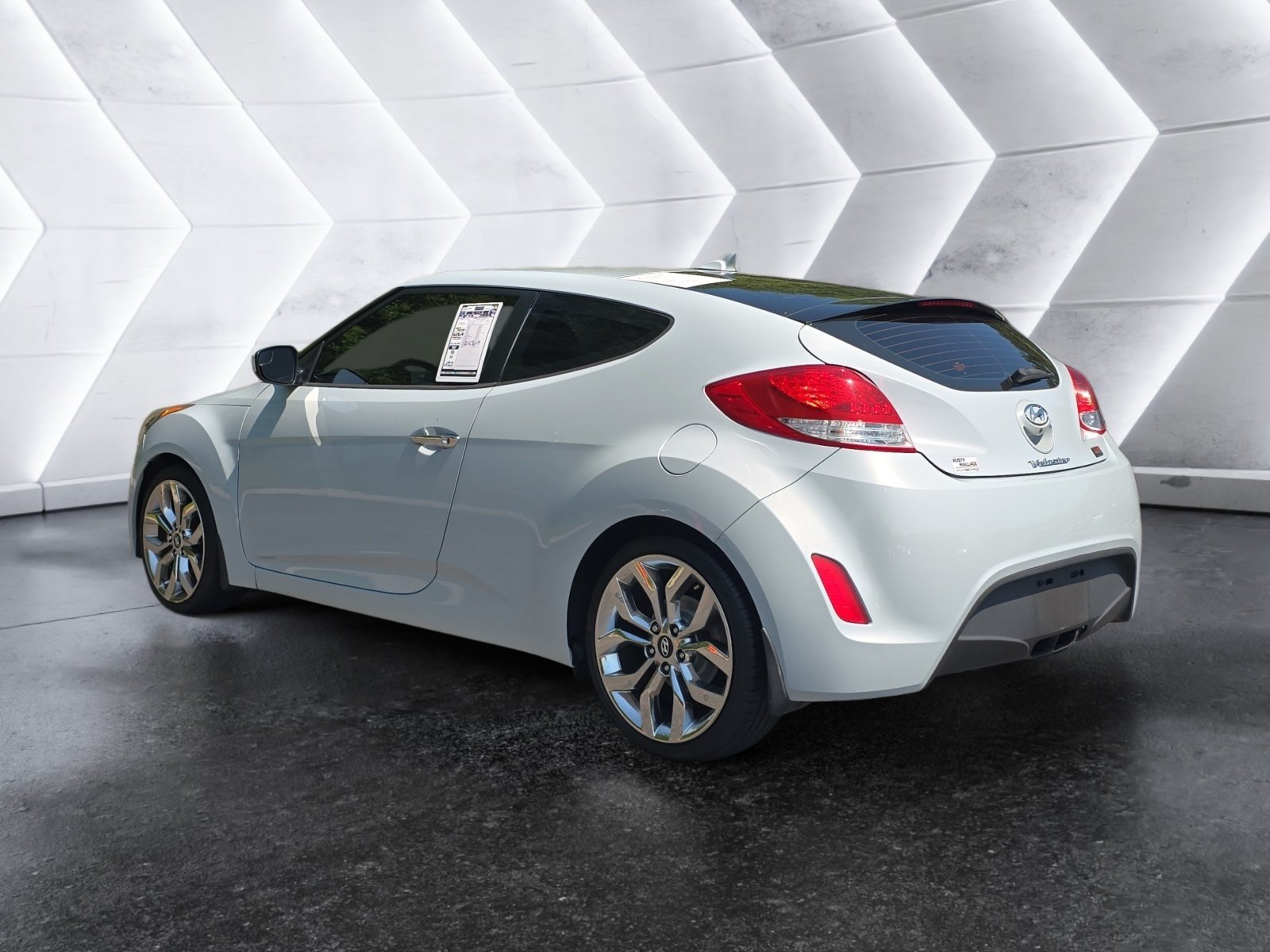 Used 2015 Hyundai Veloster RE:FLEX Edition FWD image 3