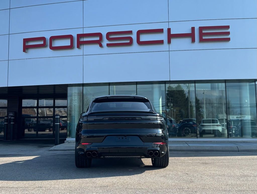 New 2026 Porsche Cayenne GTS AWD/4WD image 8