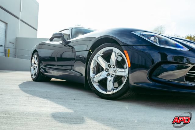 Used 2014 SRT Viper SRT-10 w/ Exterior Carbon Fiber Package RWD image 31
