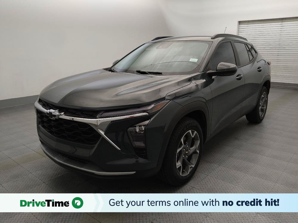 Used 2025 Chevrolet Trax LT w/ Driver Confidence Package FWD image 1