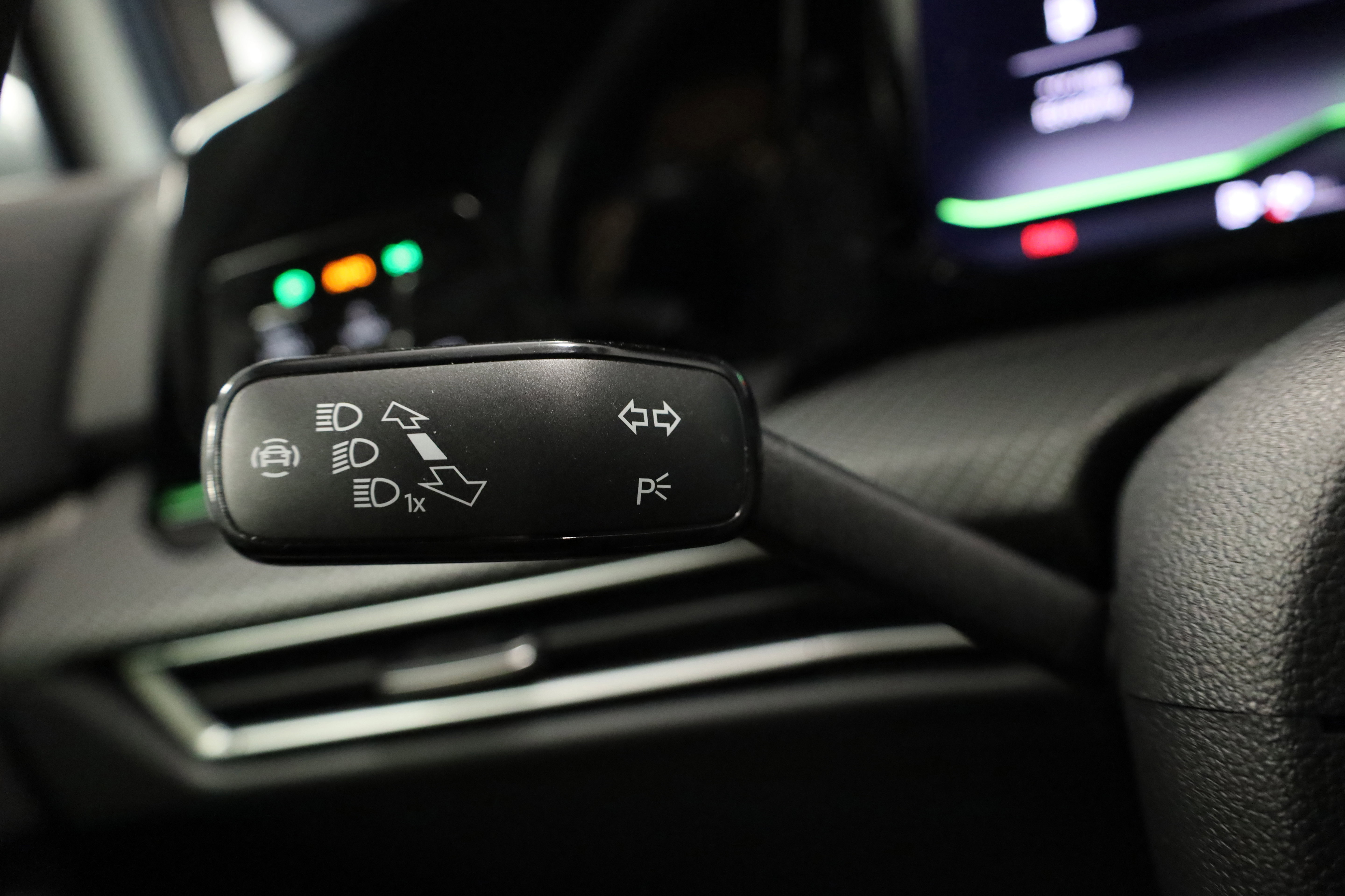 Used 2024 Volkswagen Golf R image 22