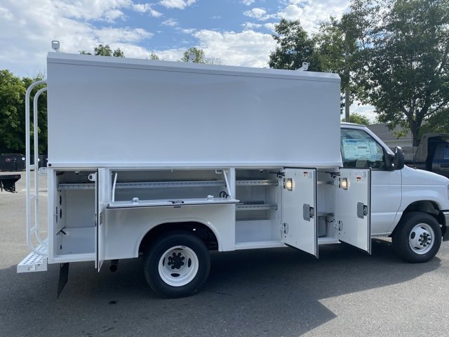 New 2026 Ford E-350 and Econoline 350 Super Duty w/ Power Equipment Group image 16