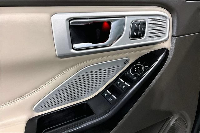 Used 2020 Ford Explorer Platinum AWD/4WD image 44
