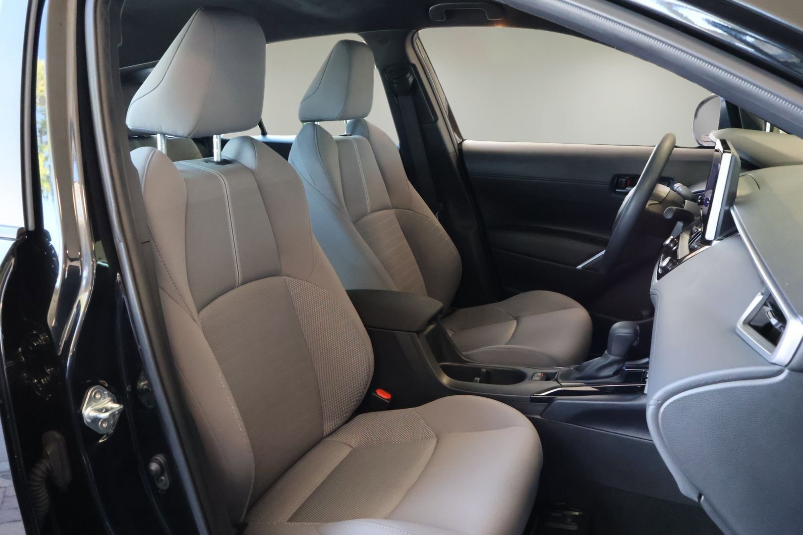 Used 2023 Toyota Corolla Cross S image 19