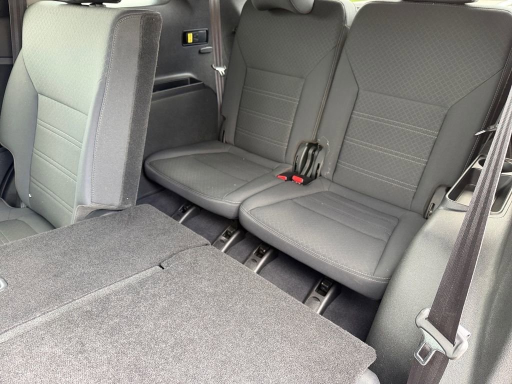 Used 2020 Kia Sorento LX image 13