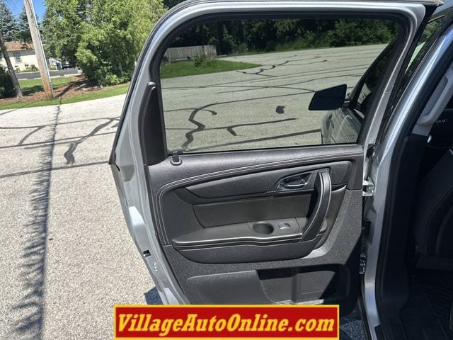 Used 2016 GMC Acadia SLE FWD image 26