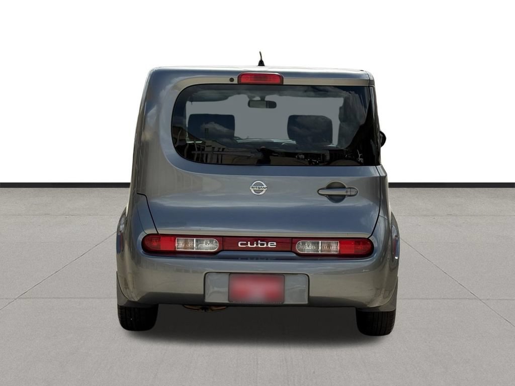 Used 2010 Nissan Cube 1.8 w/ Interior Designer Pkg FWD image 6