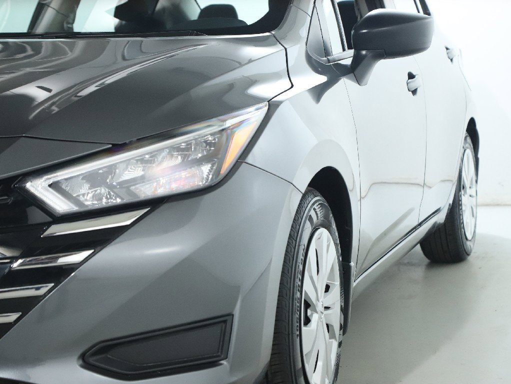 Certified 2025 Nissan Versa S w/ Trunk Package image 5