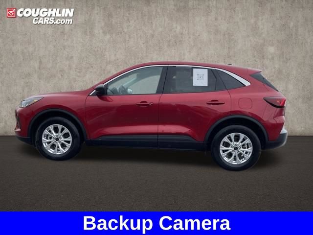 Used 2023 Ford Escape Active image 2