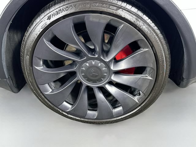 Used 2024 Tesla Model Y Performance AWD/4WD image 27