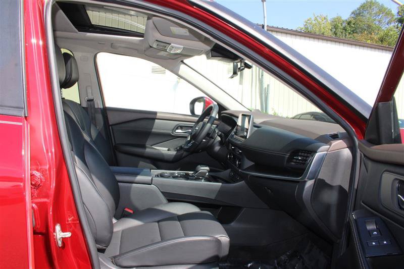 Used 2023 Nissan Rogue SV w/ SV Premium B Package AWD/4WD image 13