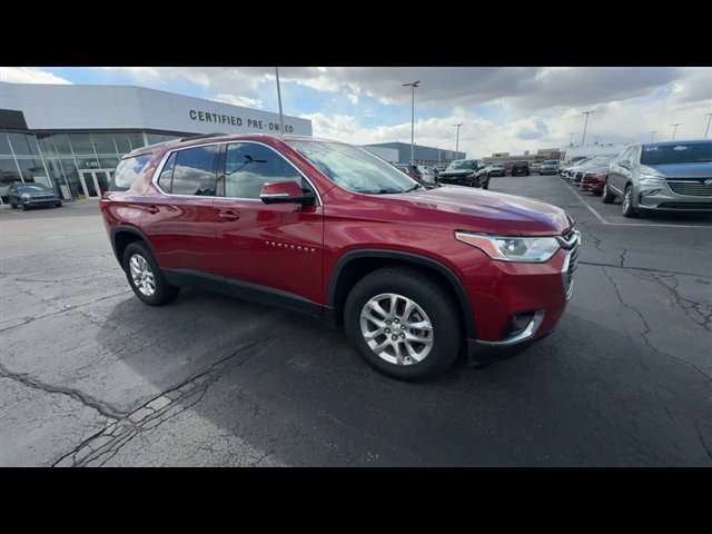 Used 2018 Chevrolet Traverse LT image 2