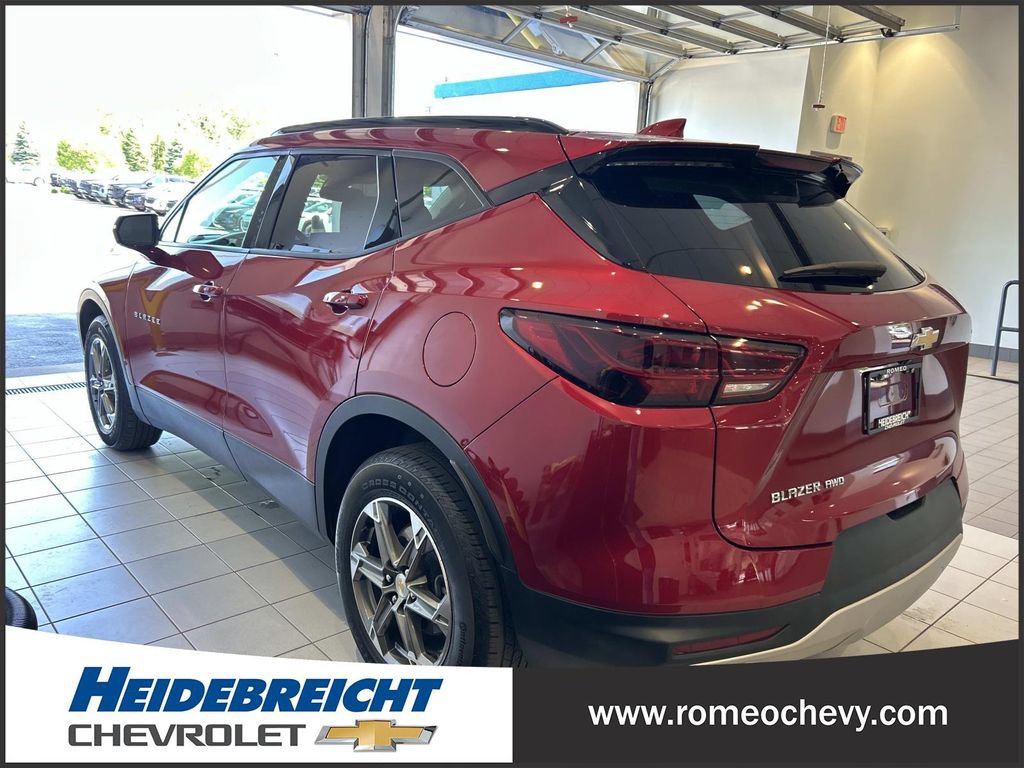 Used 2024 Chevrolet Blazer LT AWD/4WD image 5