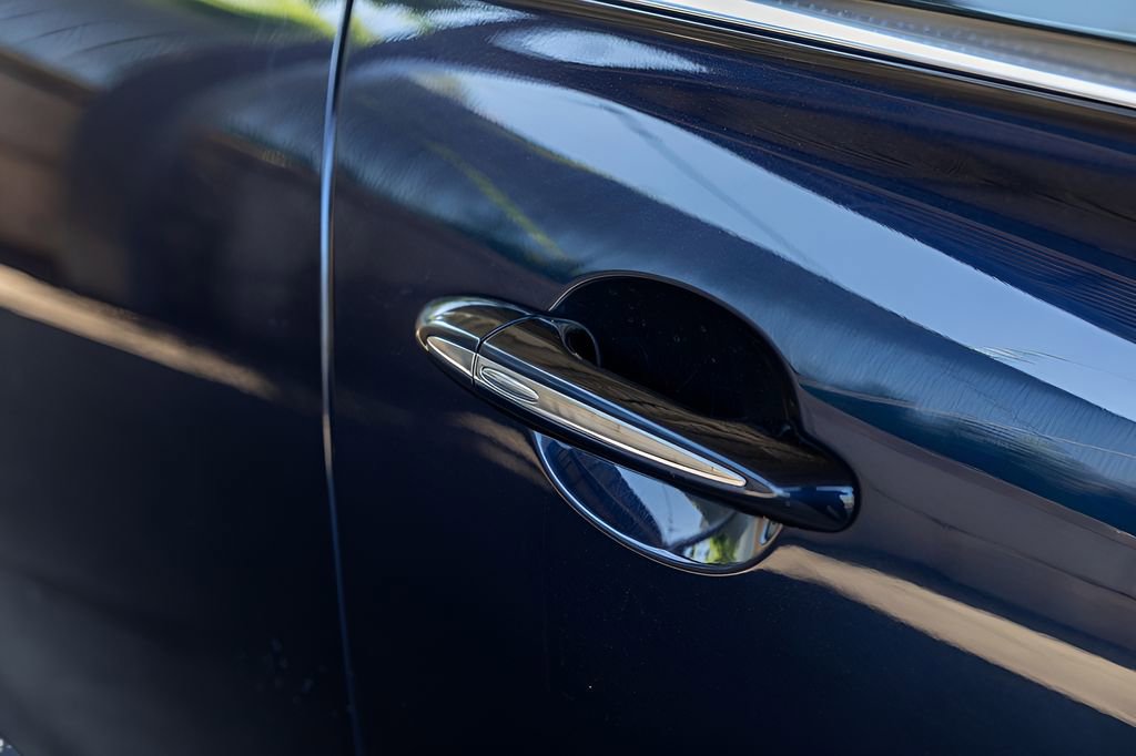 Used 2012 Jaguar XJ L RWD image 13