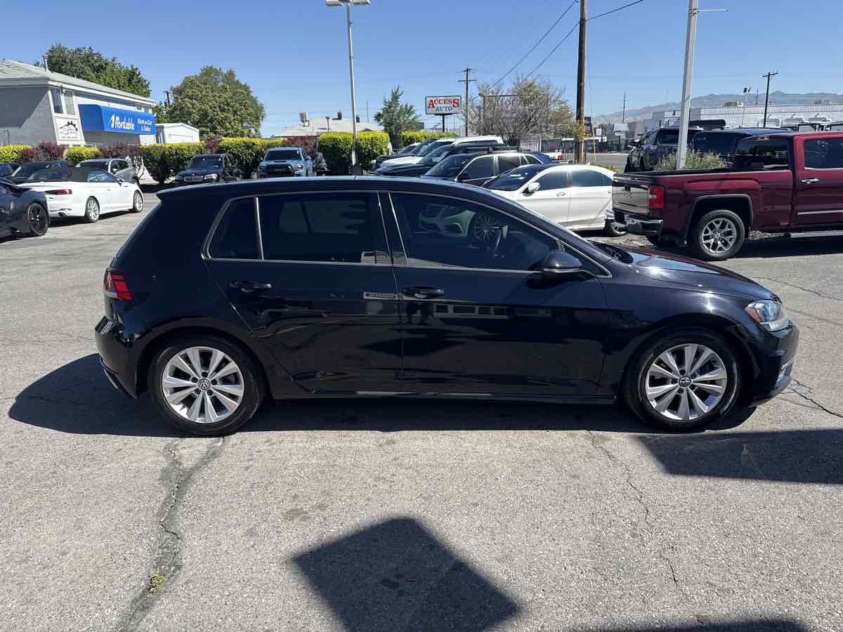 Used 2020 Volkswagen Golf 4-Door FWD image 5