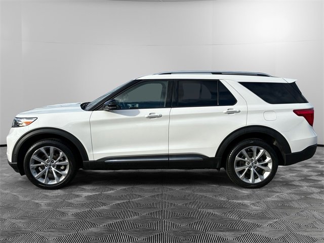Used 2021 Ford Explorer Platinum image 2