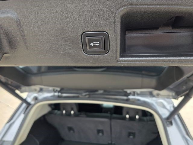 Used 2018 GMC Terrain Denali w/ Driver Alert Package II AWD/4WD image 11